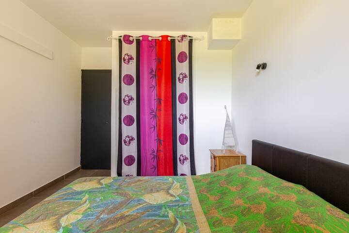 Chambre 2 bis